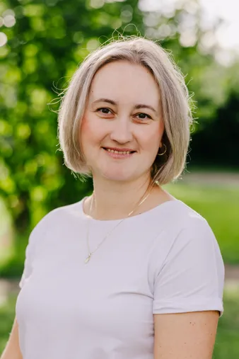 Mgr. Jana Menzelová